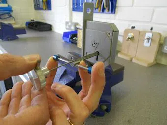 Logan Locksmith Shop Springboro, OH 937-381-8037 - key-broke-in-lock